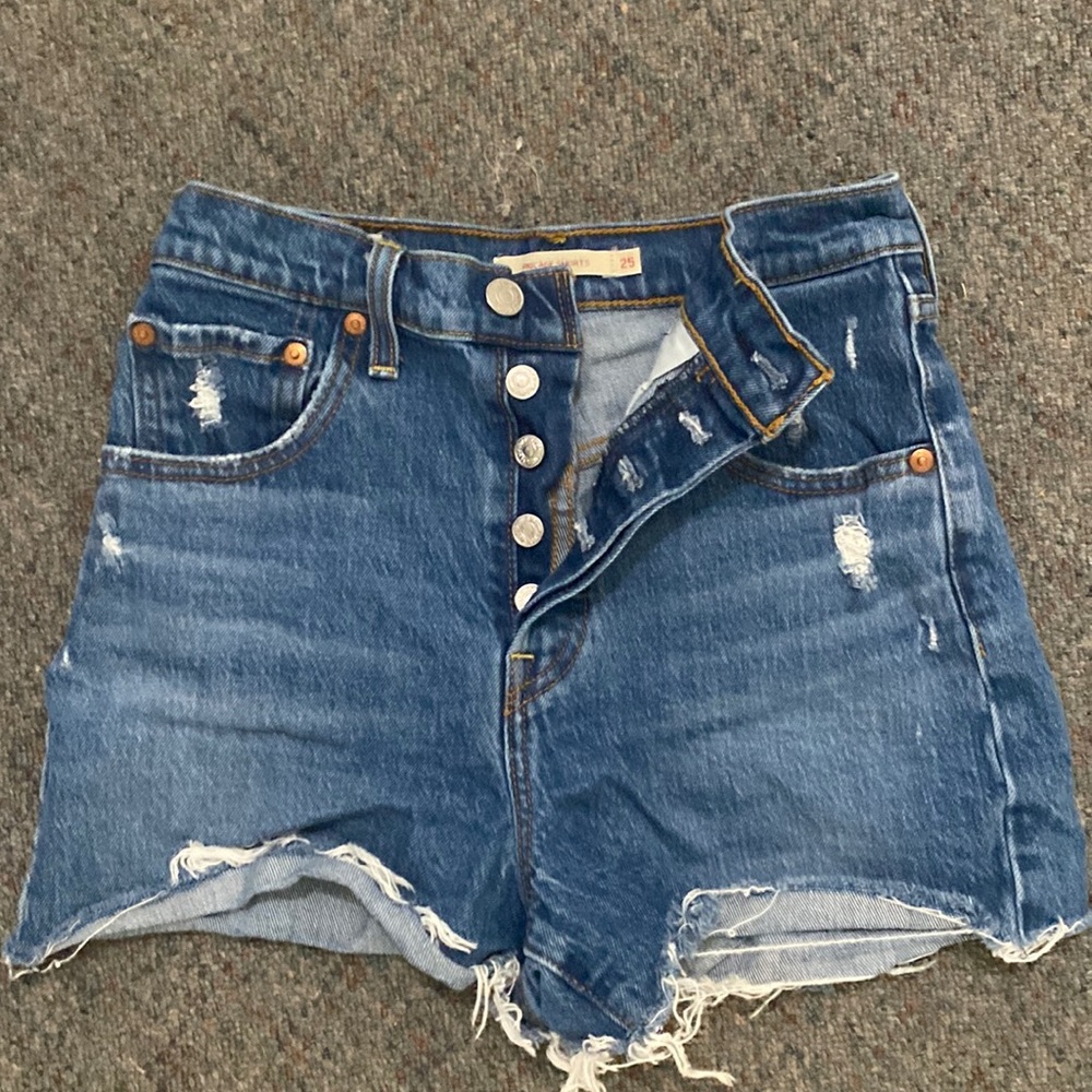 Dark Wash Ribcage Levi Shorts
